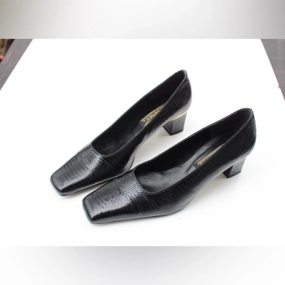 J. Renee pumps